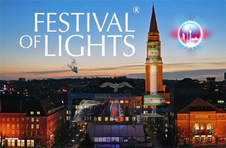 1. Festival of Lights in Kiel bietet Lichtershow auf dem Kieler Rathausplatz