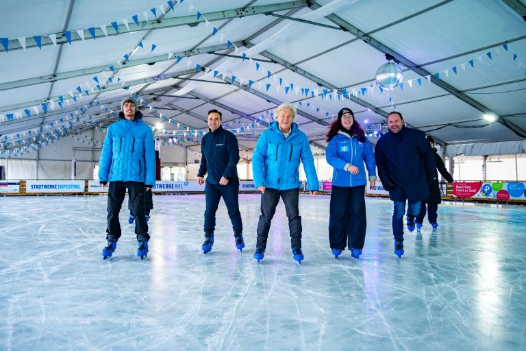 Stadtwerke Eisfestival 2025/26 erneut am Germaniahafen
